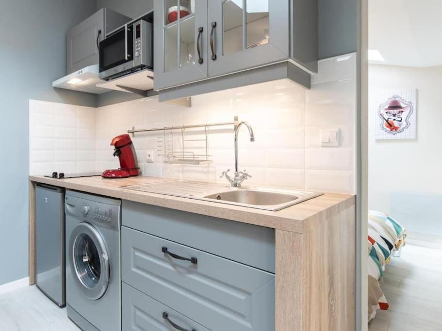 Le Paris Eiffel - Appartement Cosy En Plein Centre Бургуэн Экстерьер фото