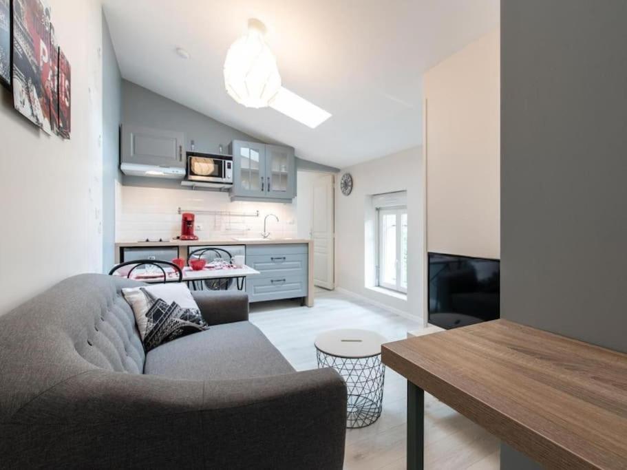 Le Paris Eiffel - Appartement Cosy En Plein Centre Бургуэн Экстерьер фото